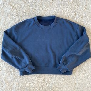❤️ Lululemon Perfectly Oversized Cropped Crew Softstreme Iron Blue Size 6 NWOT
